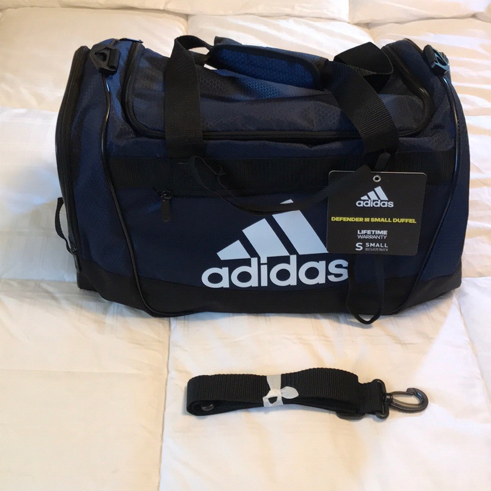 Adidas Defender III small duffel